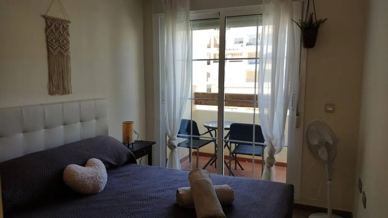 Lovely 2 Bedroom Apartment With Pool Roquetas de Mar Spagna